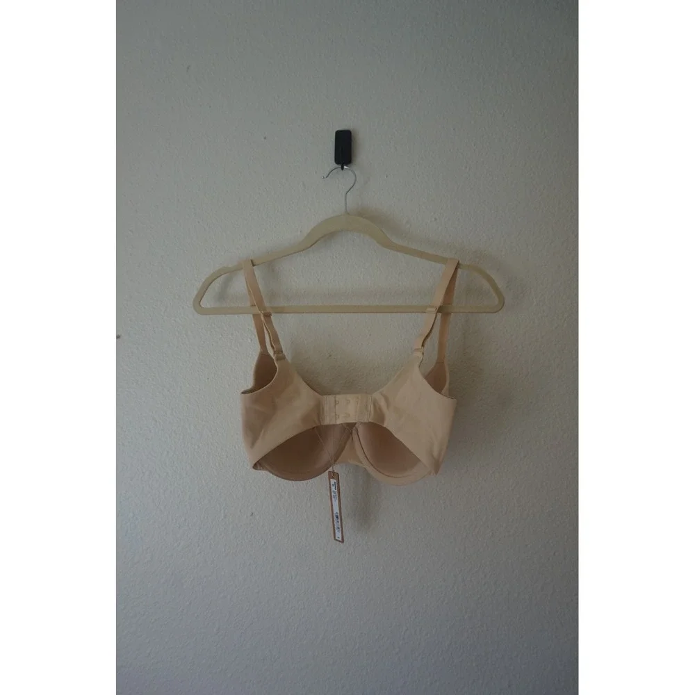 NEW SKIMS Fits Everybody T-Shirt Bra Minimalist Seamless Sand 32DDD - Picture 5 of 5